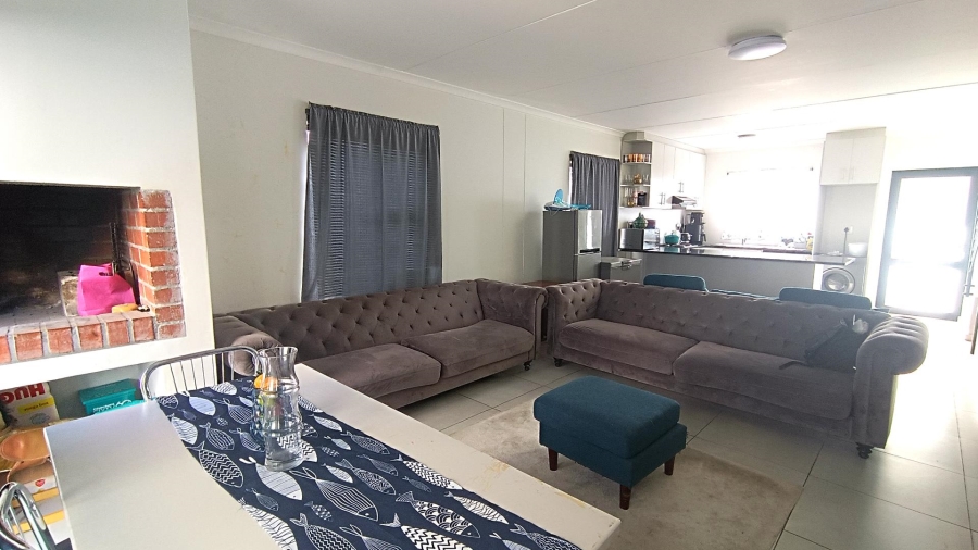 3 Bedroom Property for Sale in Peerless Park North Western Cape
